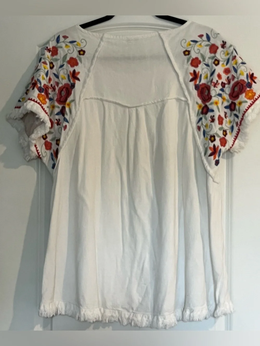 Boho Linen Blend Women’s Shirt Festival Top Embroidered Flowers Hem Fringe Sz 1X - Picture 2 of 6